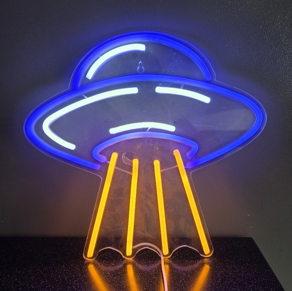 UFO Spaceship Neon USB Powered Sign Aliens 13x13 - Picture 1 of 12